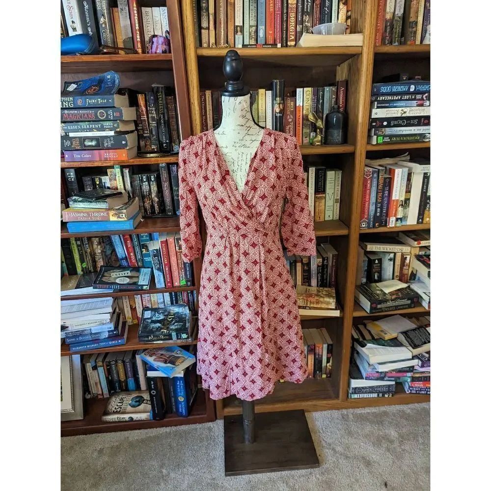 ness London red midi dress long sleeve v neck lightweight sz 8 euc
